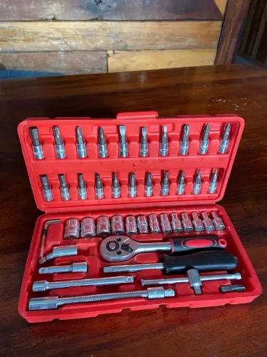 KIT DE FERRAMENTAS 46 peças 