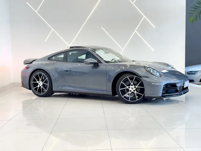 Porsche 911 Carrera 3.0 24V H6 PDK 2026
