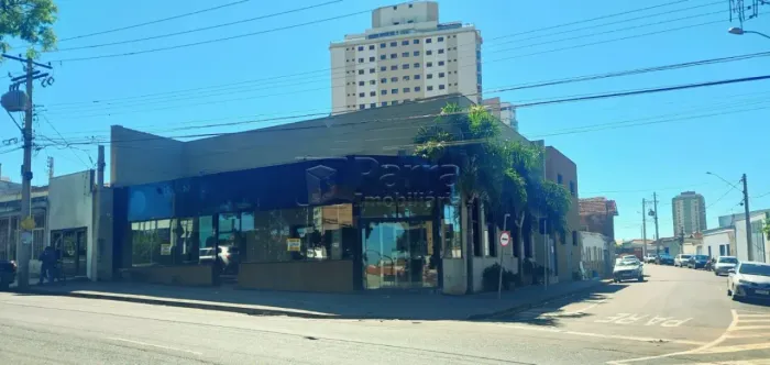 Imóvel comercial na Avenida Major Nicácio