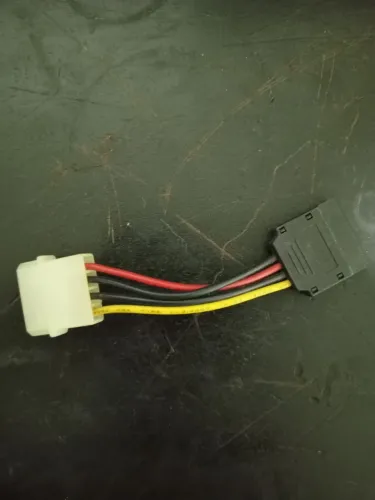 Cabo Adaptador de Alimentação Molex 4 Pinos para SATA (Fonte PC)