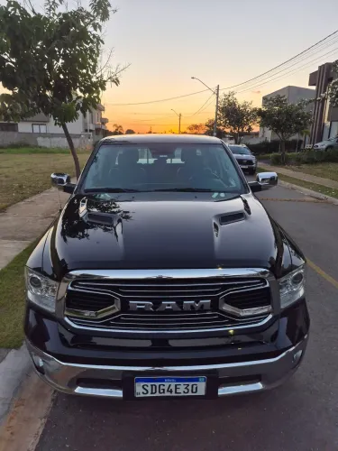 Ram Classic Laramie 5.7 V8 16V Gasolina 4X4 Aut. 2022