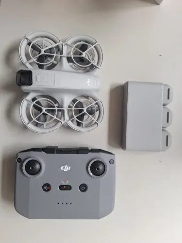 DJI NEO Combo Fly More