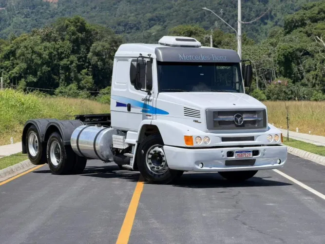 LS-1634 3-EIXOS 2P (DIESEL) BRANCA 2008/2009