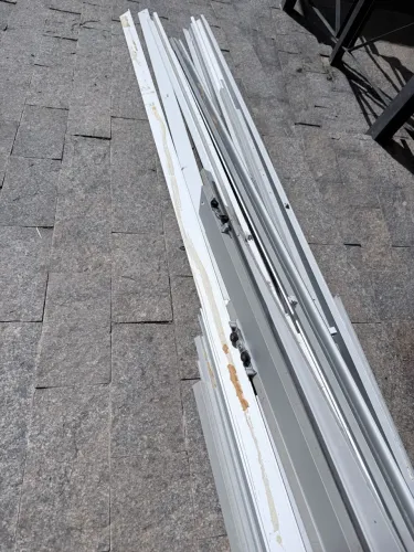 Perfis de alumínio