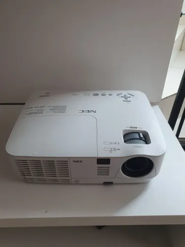 Projetor Nec V260x
