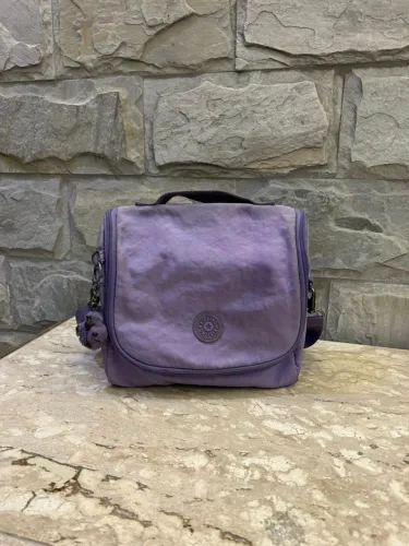 lancheira kipling roxa