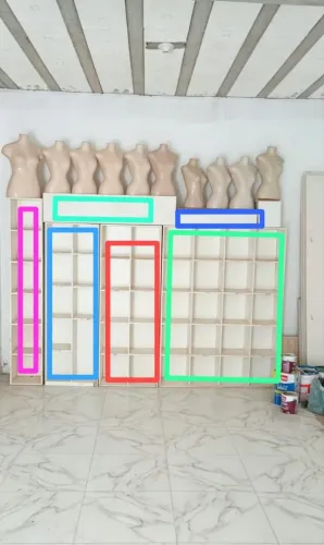 Kit de Prateleiras e Manequins para Montagem de Loja