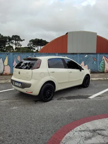 Fiat Punto Essence 1.6 Flex 16V 5P 2013