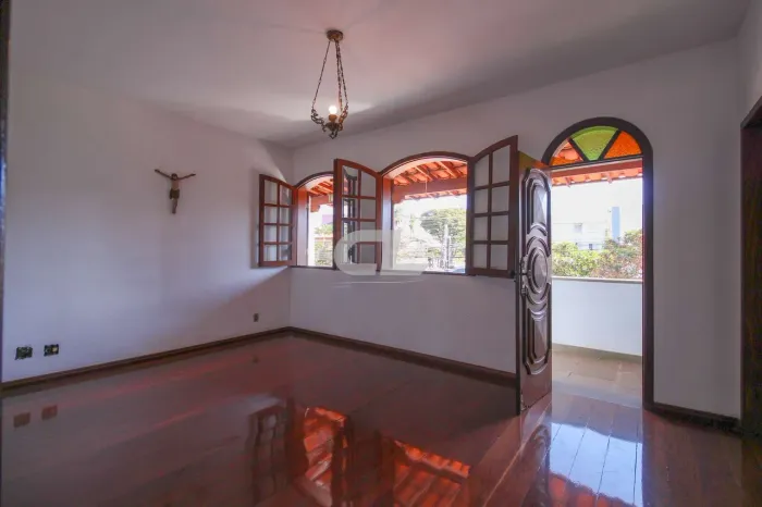 Casa, 4 quartos, 1 suite, 3 vagas