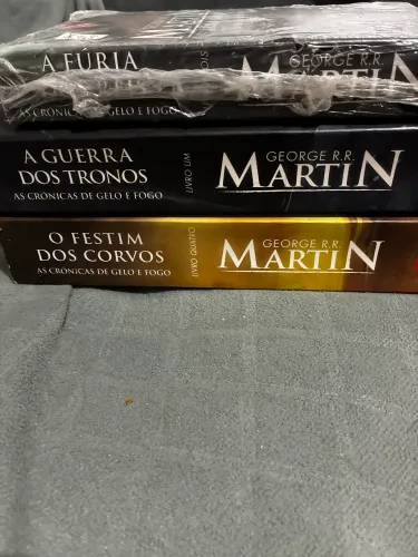 Livros as crônicas de gelo e fogo