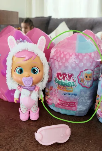 Boneca Cry Babies Coney Icy Wordl