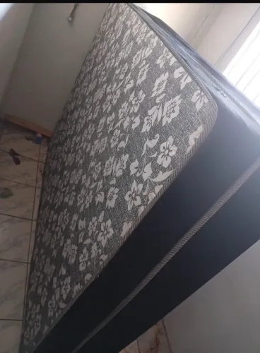 Vendo cama box casal