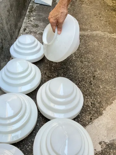 Cúpula / Paflon / Lustre retrô em Opalina