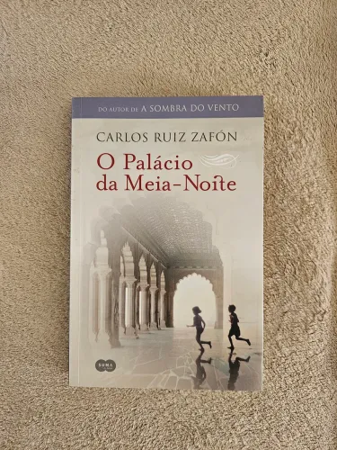 O Palácio da Meia Noite