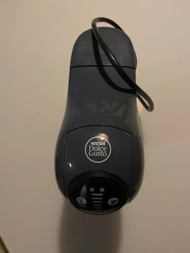 Cafeteira Nescafé Dolce Gusto - usada poucas vezes