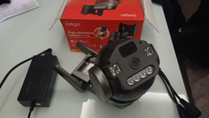 Camera de segurança IPEGA KP- CA 208 com visão noturna / sensor movimento 360 