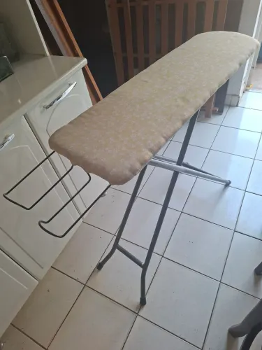 Tabua de passar roupa dobravel