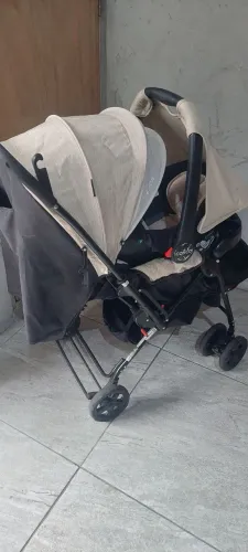 Carrinho de bebê + bebê conforto cosco