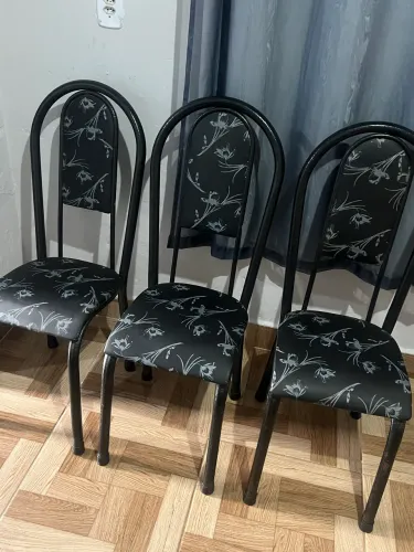 3 Cadeiras de Ferro Estofadas 