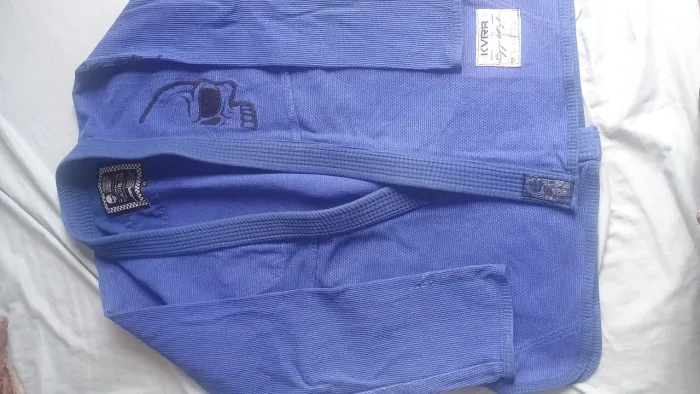 KIMONO KVRA A2