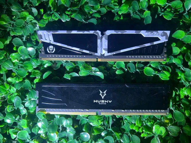 Memórias RAM DDR4 16GB (2x8GB) 2666MHz Gamer - TeamGroup e Husky