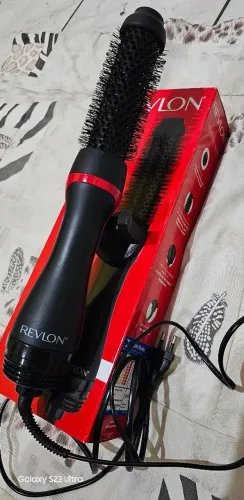 Escova secadora Revlon 