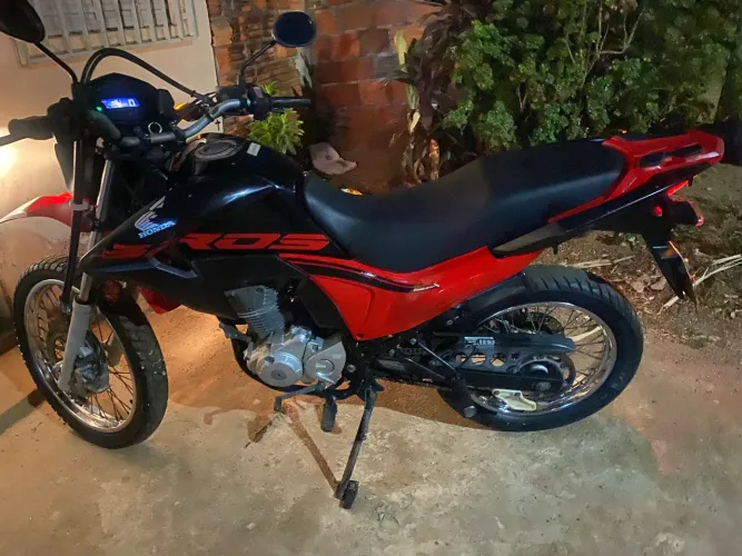 Vende-se ! Super conservada , único dono