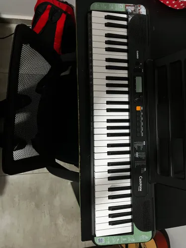 Vendo Teclado musical Cassio CT 200