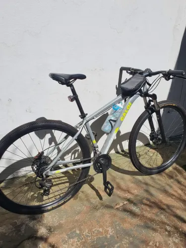 Vendo essas duas bicicletas
