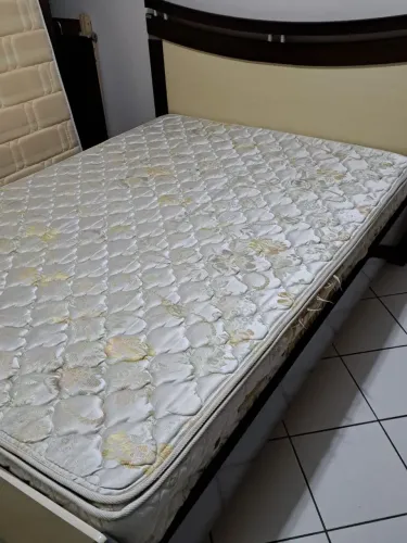 CAMA CASAL + COLCHÃO - EXCELENTE ESTADO
