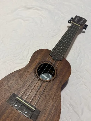 Ukulele Strinberg nylon