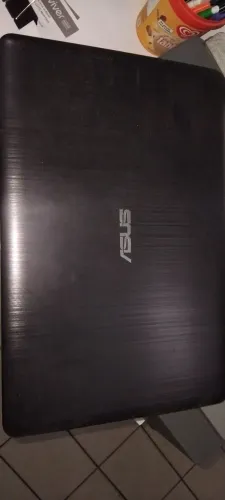 Notebook Asus com defeito para aproveitamento de peças