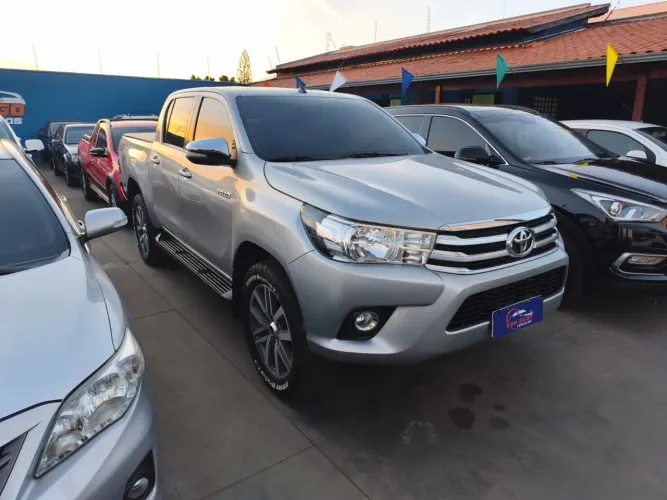Toyota Hilux CD SRV 4X4 2.8 TDI Diesel Aut. 2017
