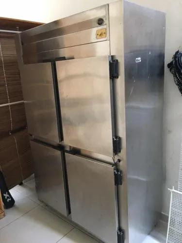 Freezer vertical 4 portas, Kofisa