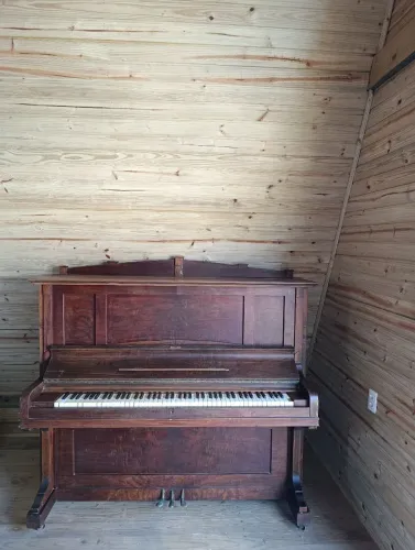 Vendo Piano de Corda 1869