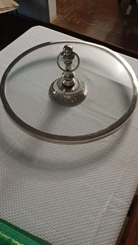 Travessa de vidro com borda em inox