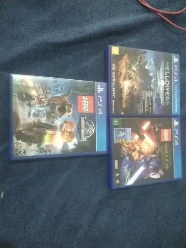 VENDO 3 JOGOS PLAY 4 POR 200,00