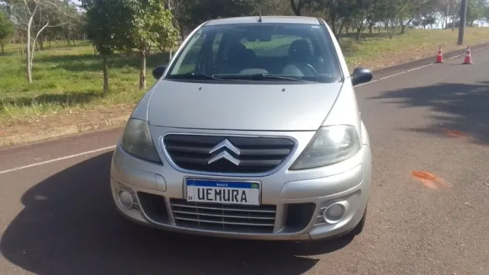 Citroen C3 GLX 1.4/ GLX Sonora 1.4 Flex 8V 5P 2012
