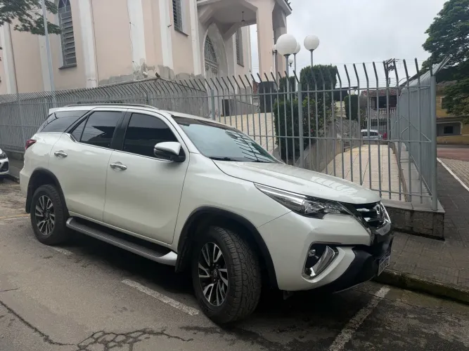 Toyota Hilux SW4 SRX 4X4 2.8 TDI 16V Dies. Aut. 2020