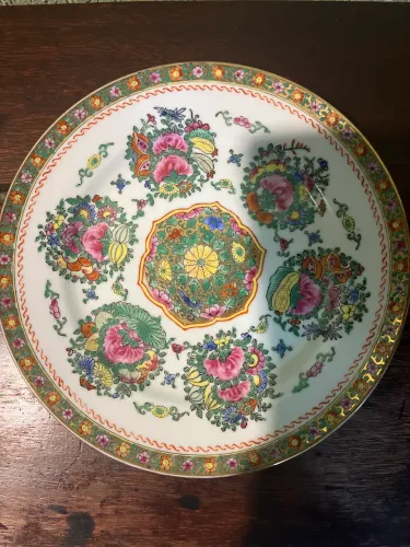 Prato decorativo pintado a mão