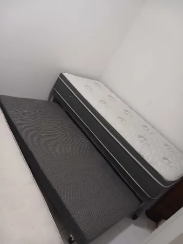 Cama solteiro com cama auxiliar