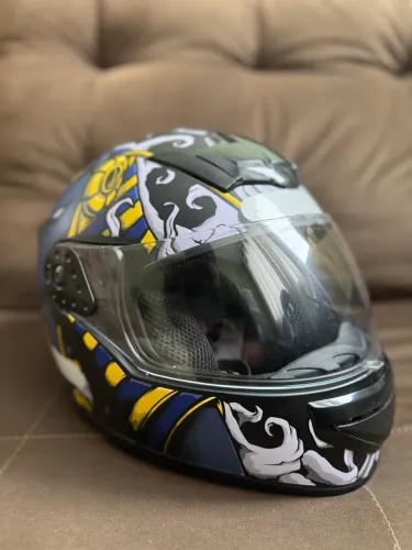 Capacete tamanho 60