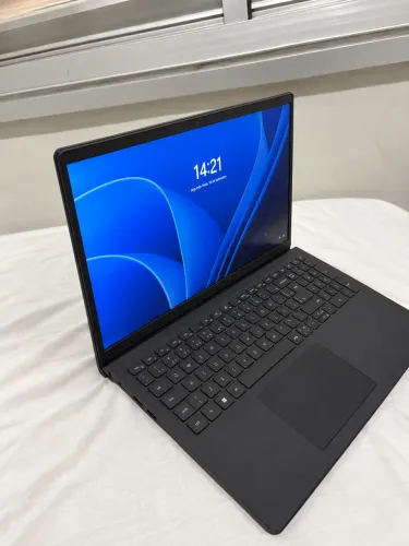 Notebook Dell Inspiron 15 3520 i5-1235U 8GB RAM 512GB SSD