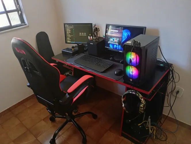 Pc gamer vendo ou troco aceito x box x ou Play 5 mais volta de 4000