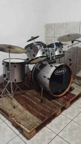 Bateria RMV com Pratos.