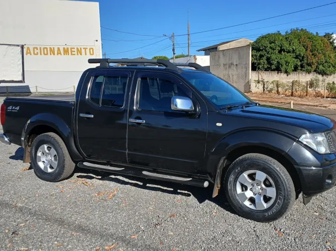 Nissan Frontier LE CD 4X4 2.5 TB Diesel Aut. 2010