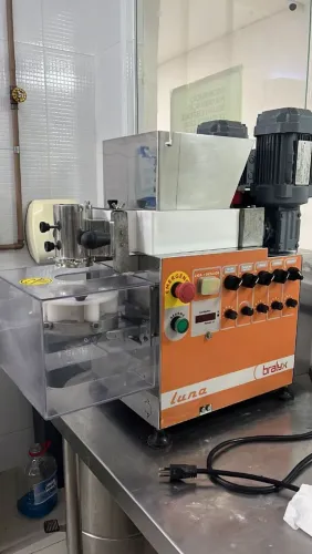 Máquina Formadora de Coxinhas Bralyx