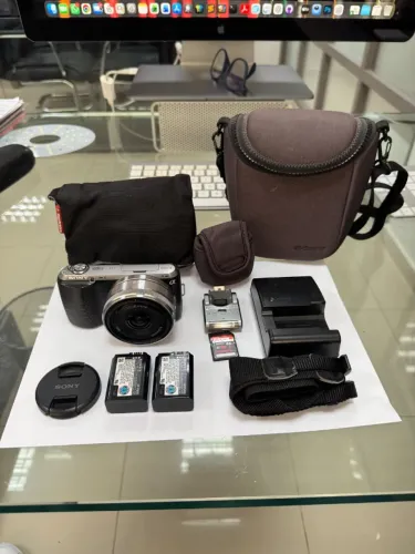 camera Sony New-C3 com lente 0.24mm + 2 baterias e cartao de memoria