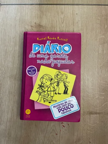 Livro Diário de Uma Garota Nada Popular. Volume 1