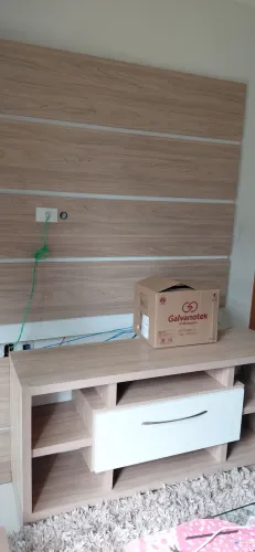 Rack com painel de tv